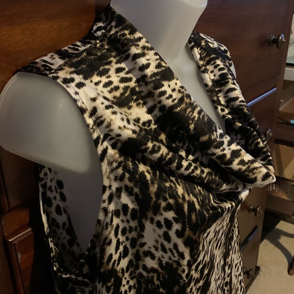 ALFANI - Drape Neck Sleeveless Blouse - Picture 5 of 8